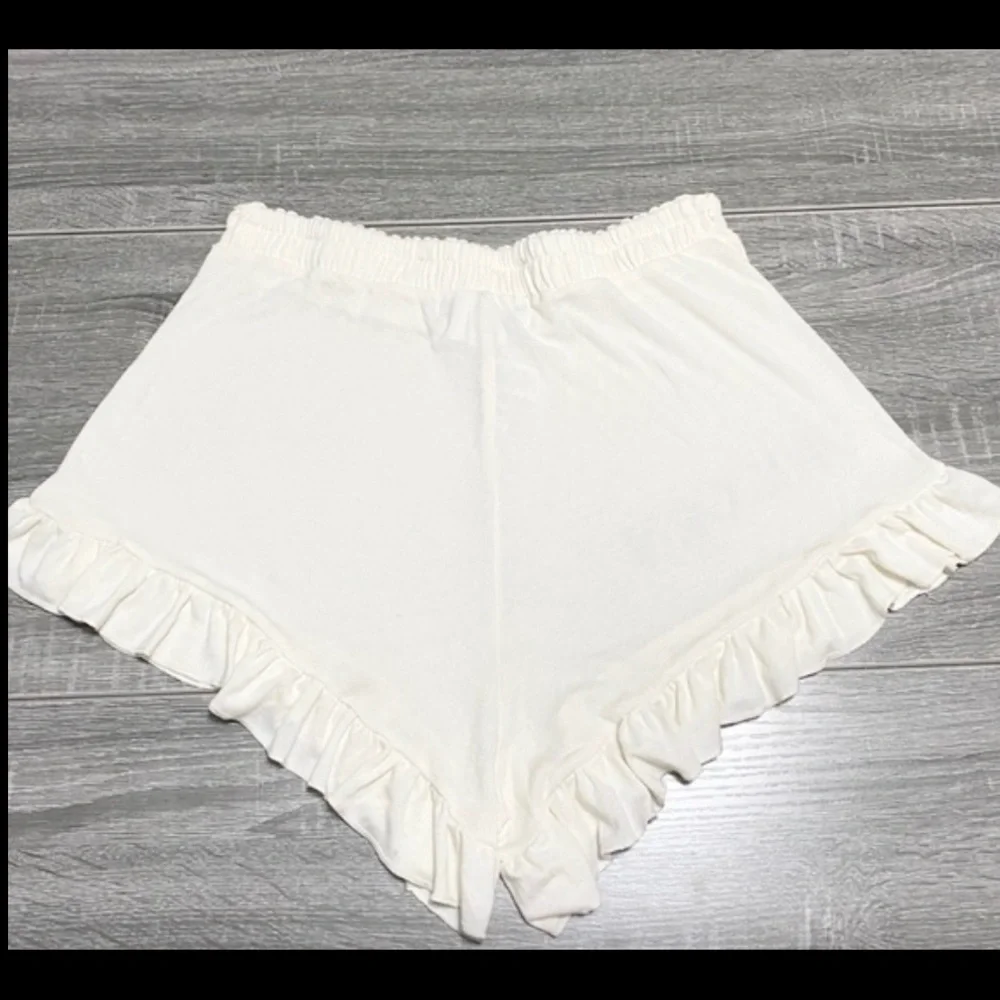 WILDFOX Unicorn Ruffle High-Waisted Shorts - Picture 2 of 7